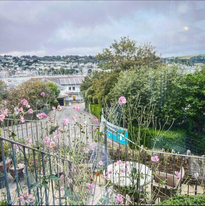 Hazel Bank Holiday Overlooking The River Dart Kingswear Eksteriør billede